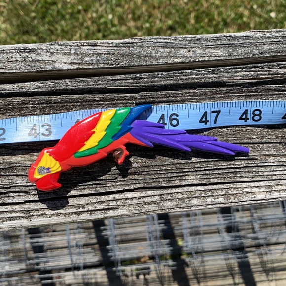 Colorful Parrot Pin - Picture 6 of 6